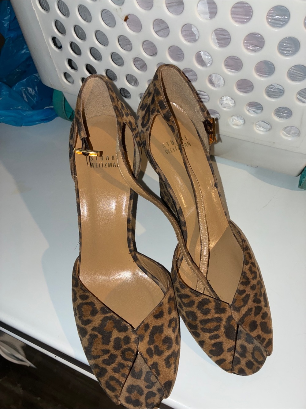 Stuart Weitzman Leopard Print Peep-Toe wedges - genuine leather.
Brown and Black